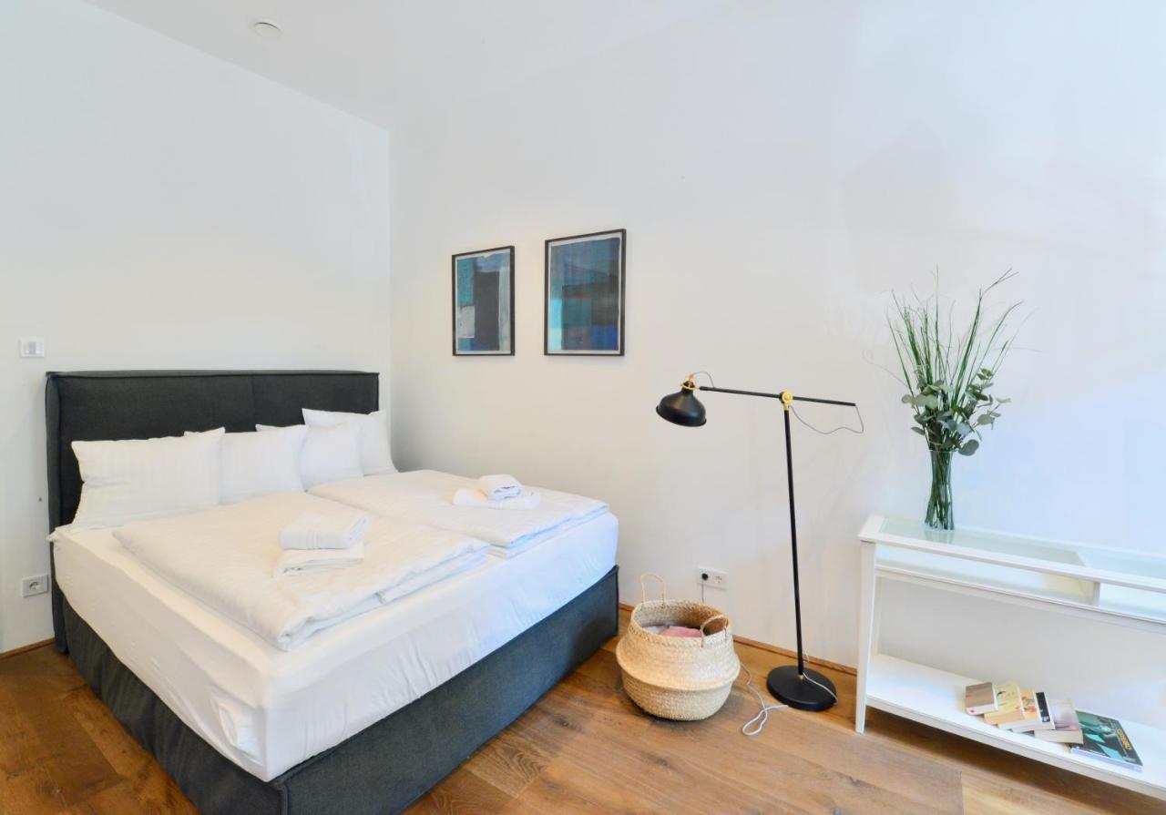 Charming Studio In Servitenviertel I Apartamento Viena Exterior foto